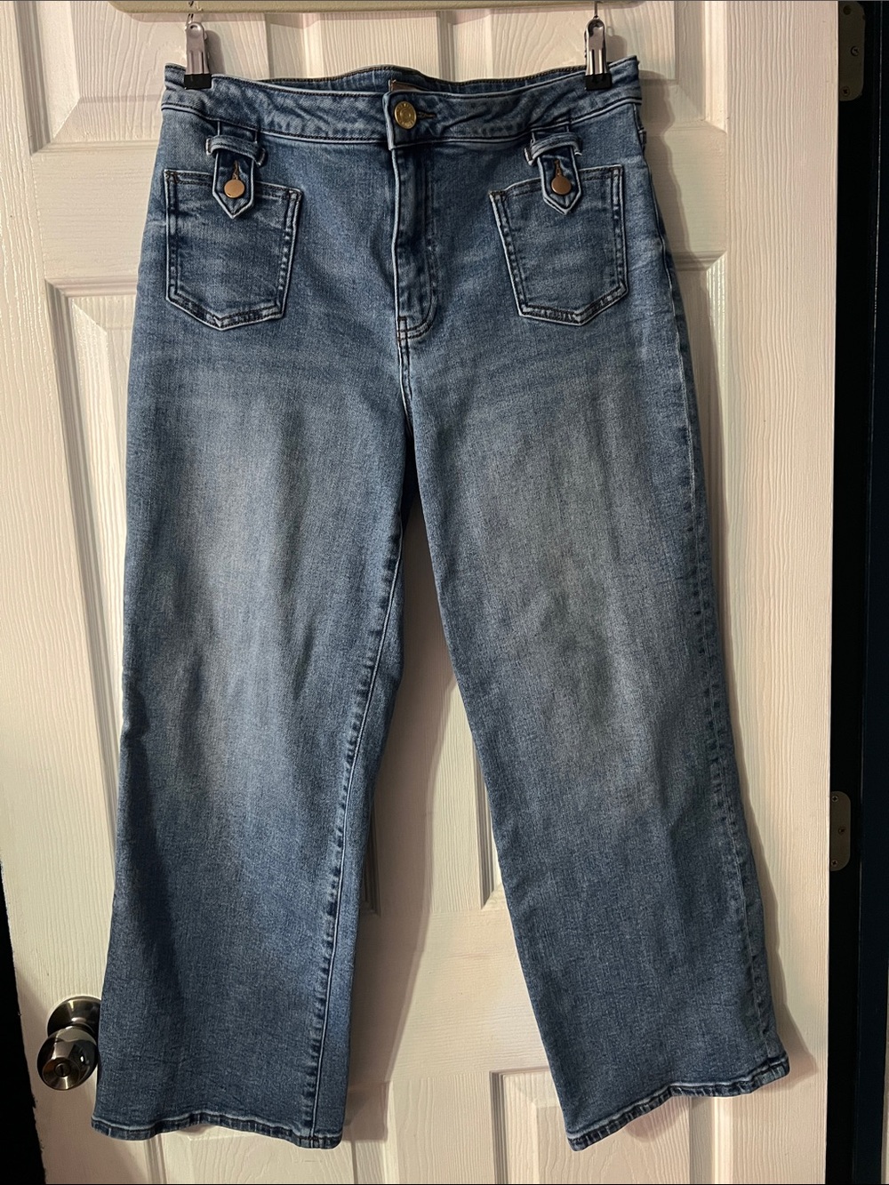 Kut from the Kloth Medium Light Blue Wide Leg Jeans with Front Patch Pockets